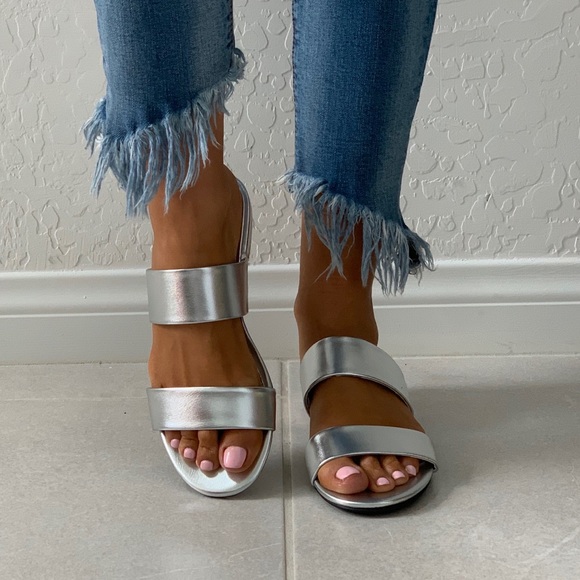 NIB Metallic Silver Double Band Kitten Heel Mule - Picture 6 of 8